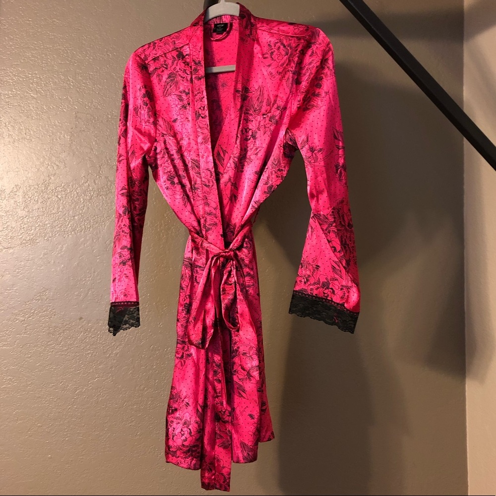 Apt. 9 Hot Pink Silky Floral Robe